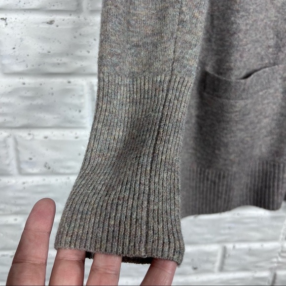 J.CREW Merino Wool | Alpaca blend v-neck sweater with pockets - Picture 6 of 8
